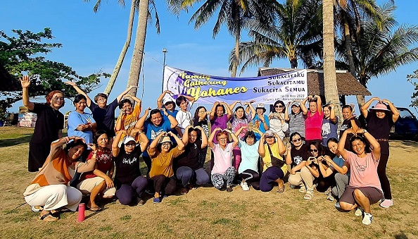 sehabis line dance boleh dong foto rame-rame PAKAI--